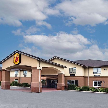 Super 8 By Wyndham Cornwall On Exterior foto