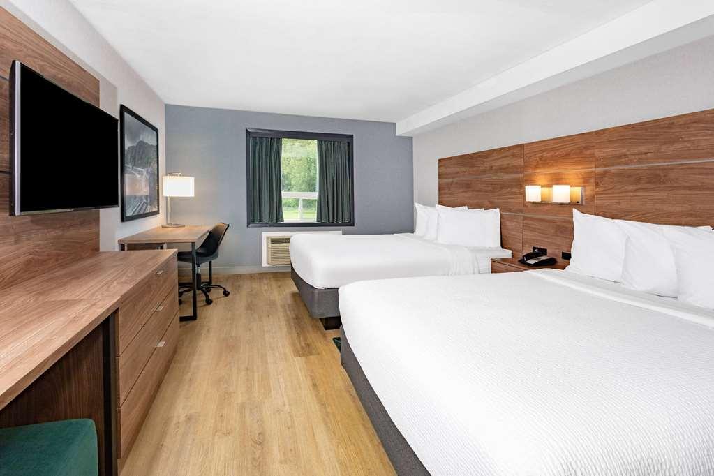 Super 8 By Wyndham Cornwall On Cameră foto