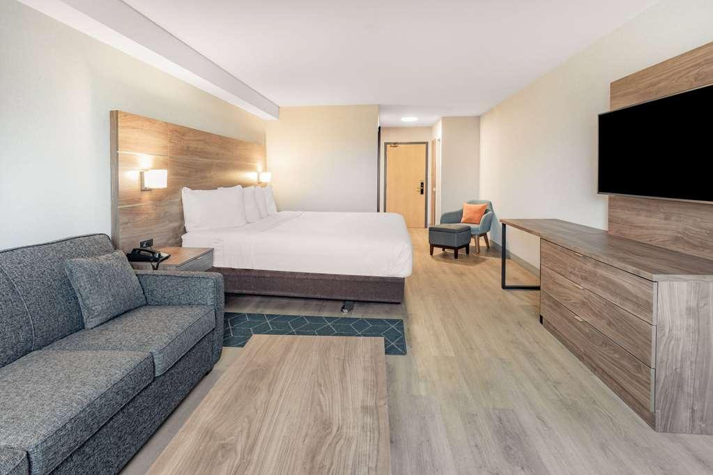 Super 8 By Wyndham Cornwall On Cameră foto