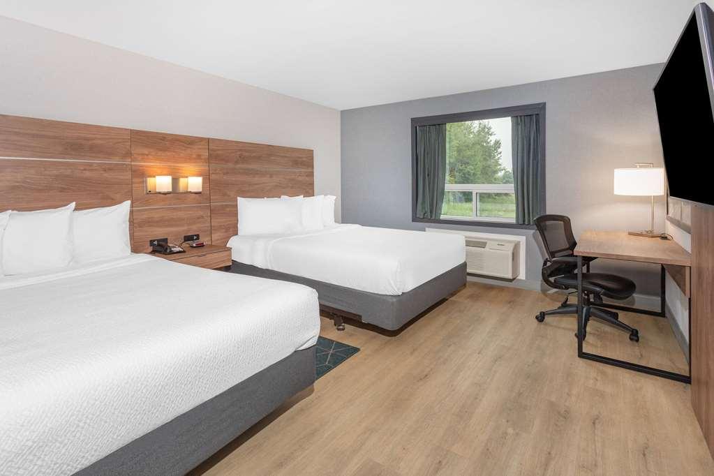 Super 8 By Wyndham Cornwall On Cameră foto